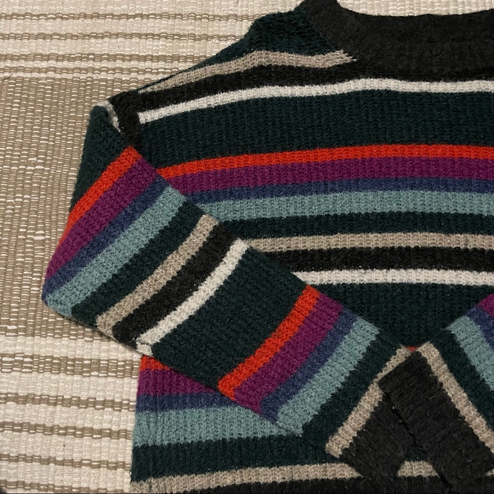 American Eagle SZ L Cropped Knit